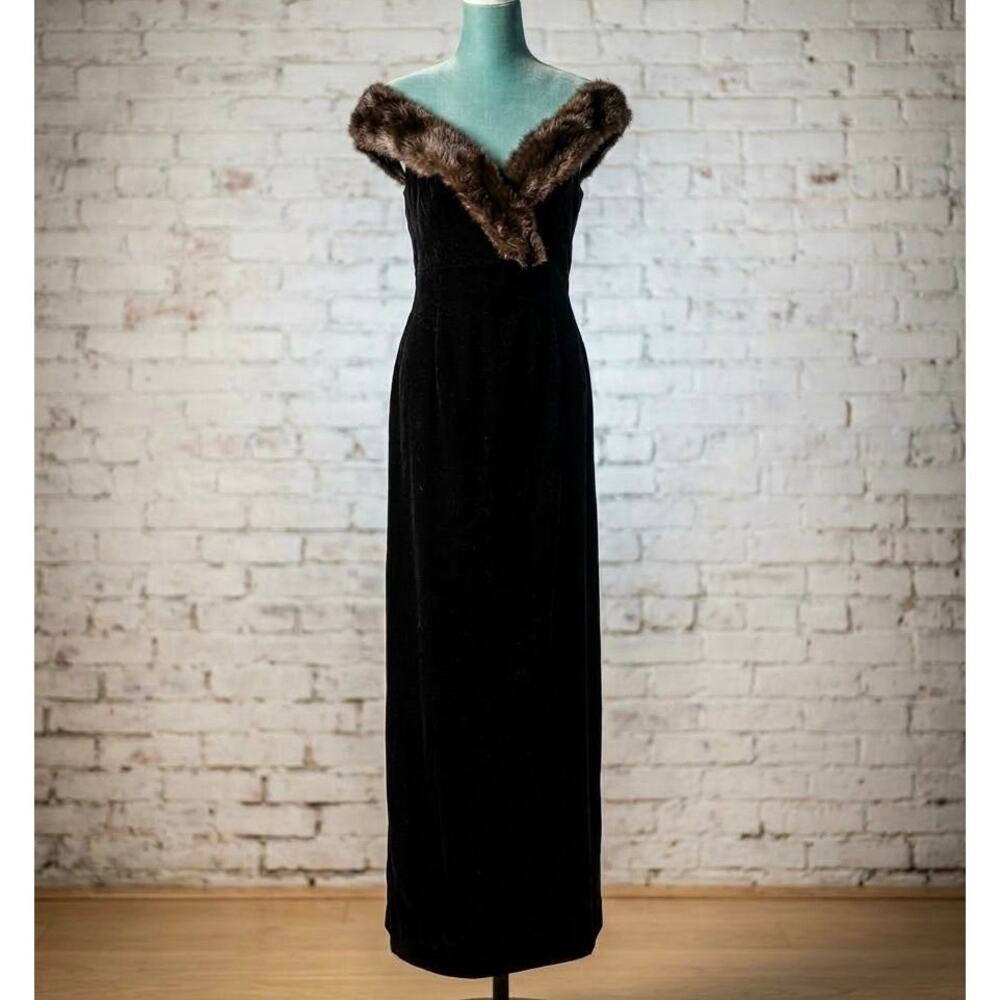 90s Vintage Black Velvet Faux Fur Off Shoulder Maxi Dress Evening Gown Tall Girl